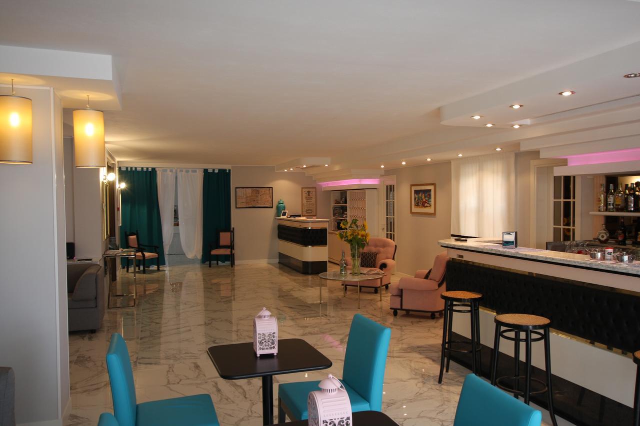 Naxos Hotel 2*