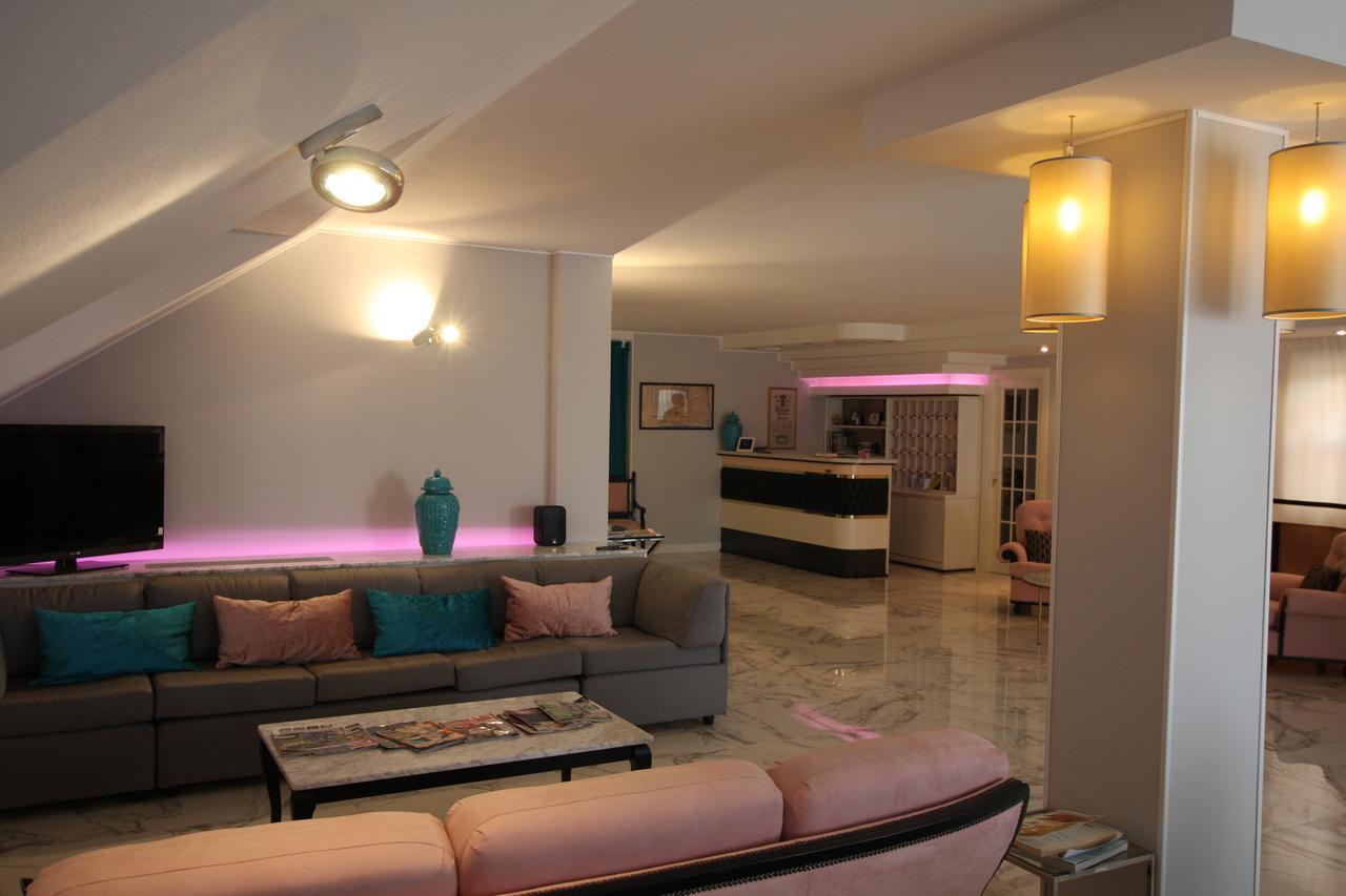 Naxos Hotel