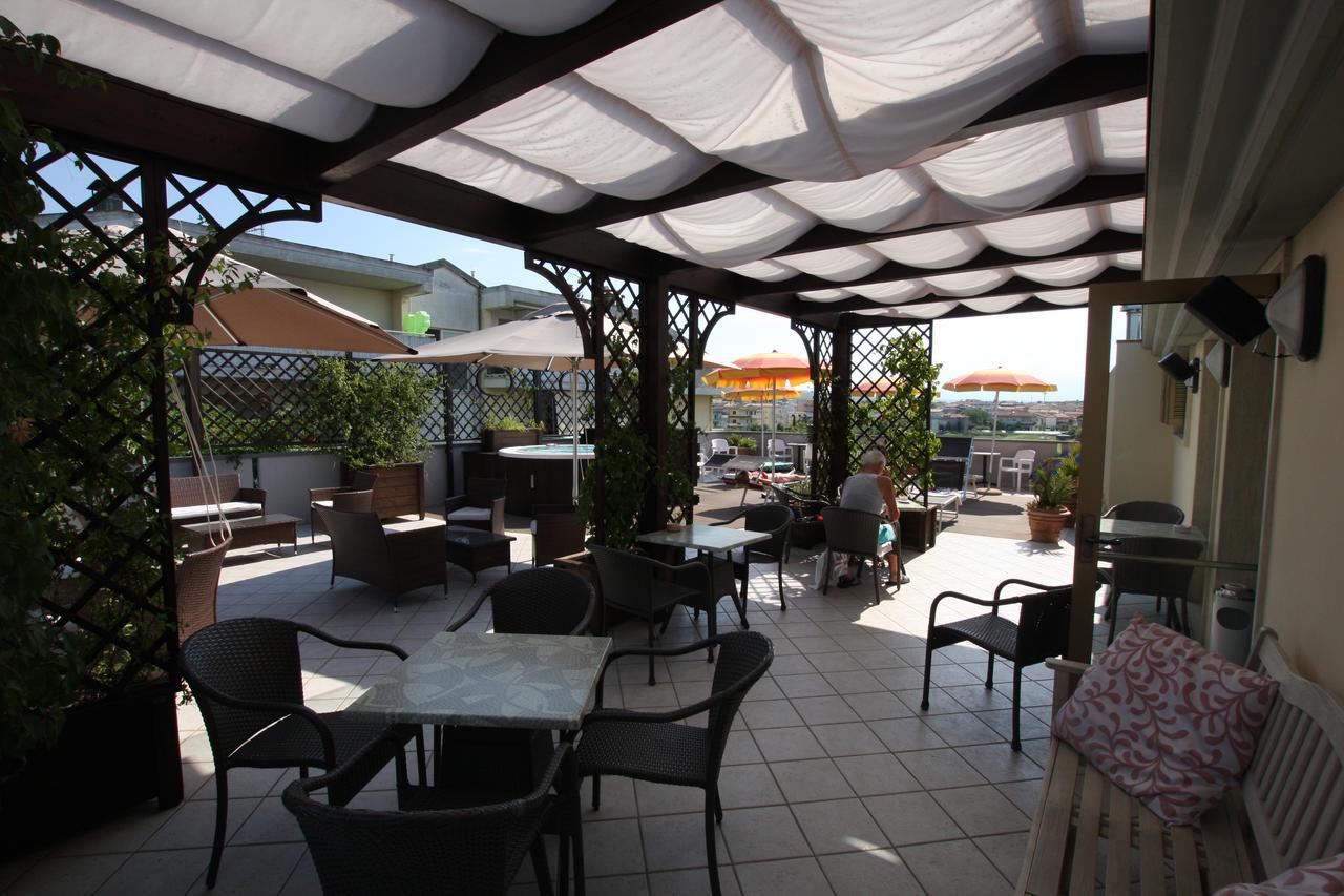 Naxos Hotel